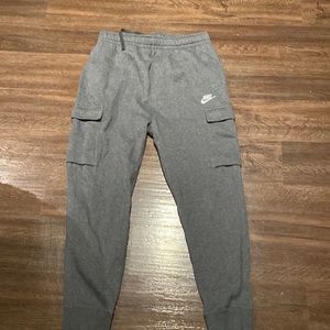 Men’s grey Nike jogger cargos